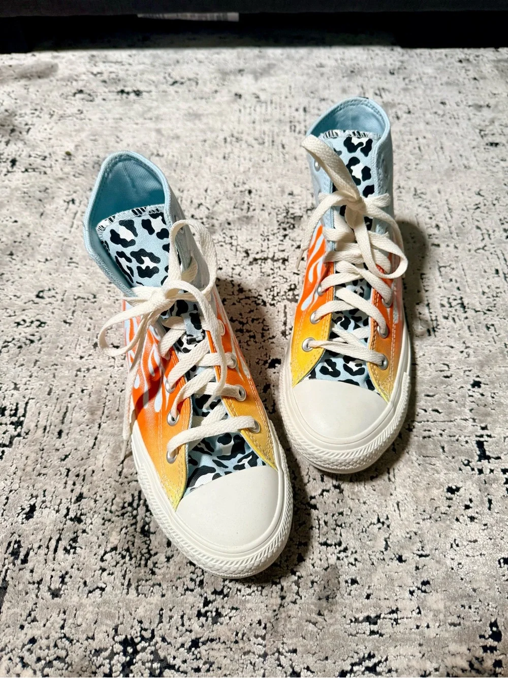 Converse High-Top Sneakers with Flames/leopard print (8) - Picture 4 of 7